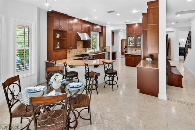 2033 Winter Wind Street, Las Vegas, NV 89134