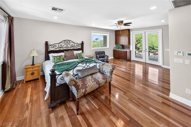 2033 Winter Wind Street, Las Vegas, NV 89134