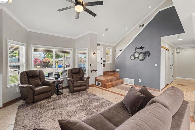 4850 Mallard Ct, Oakley, CA 94561