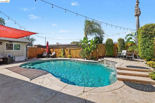 4850 Mallard Ct, Oakley, CA 94561