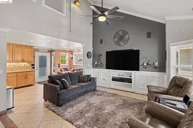 4850 Mallard Ct, Oakley, CA 94561