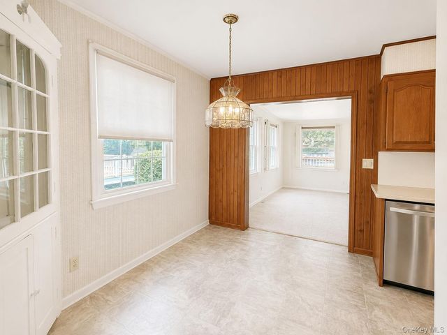 32 Hasbrouck Drive, Poughkeepsie, NY 12603