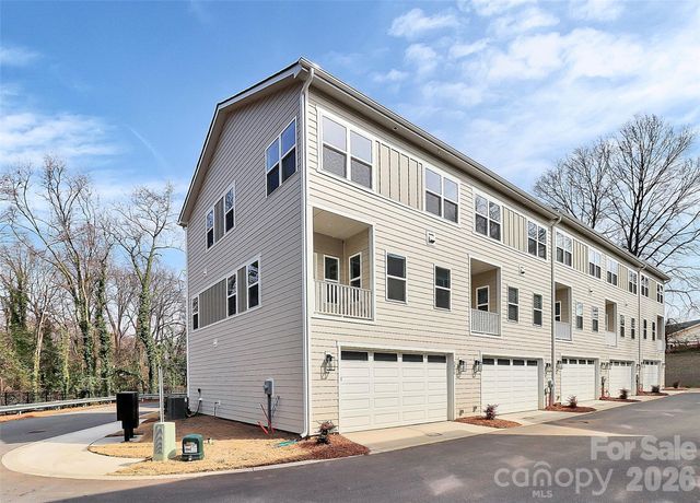 3820 Odom Way, Charlotte, NC 28208