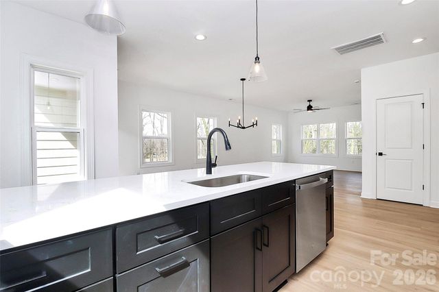 3820 Odom Way, Charlotte, NC 28208