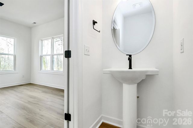 3820 Odom Way, Charlotte, NC 28208