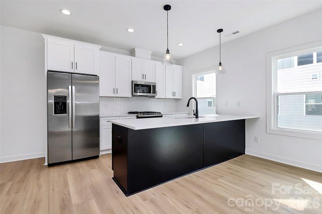 3820 Odom Way, Charlotte, NC 28208