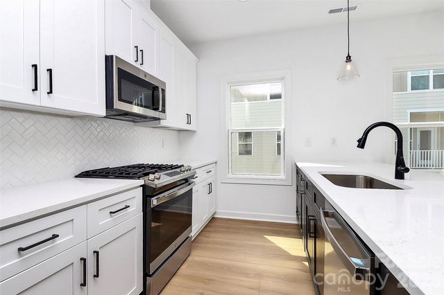 3820 Odom Way, Charlotte, NC 28208