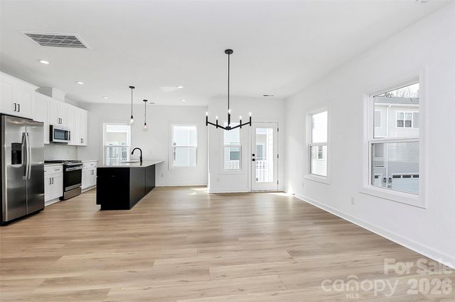 3820 Odom Way, Charlotte, NC 28208