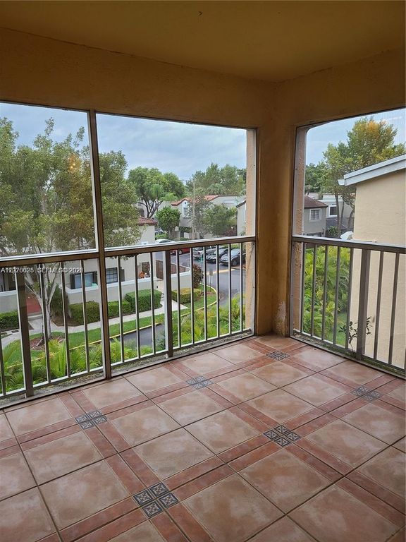 15325 SW 106th Terrace 606, Miami, FL 33196