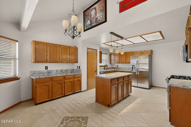 851 DULCE TIERRA Drive, El Paso, TX 79912