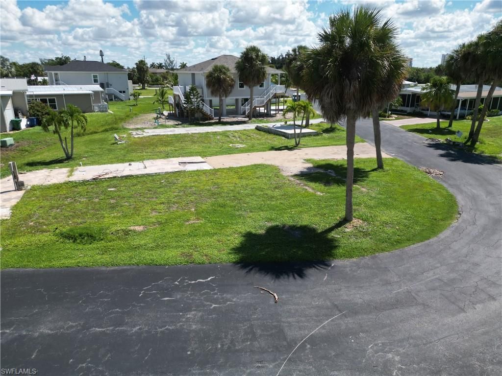 13680 Ovenbird DR, FORT MYERS, FL 33908 — exterior