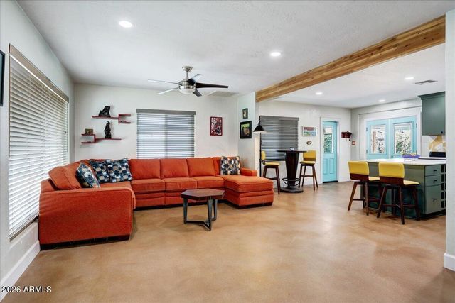 7010 N 11TH Place, Phoenix, AZ 85020