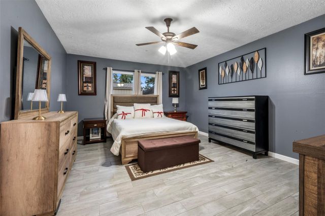 1114 Poppets Way, Crosby, TX 77532