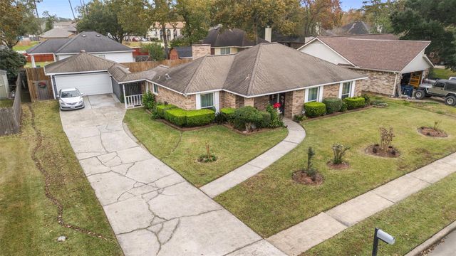 1114 Poppets Way, Crosby, TX 77532