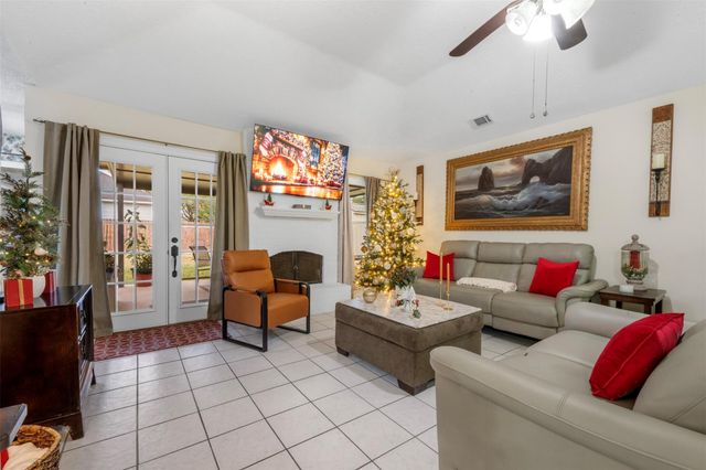 1114 Poppets Way, Crosby, TX 77532