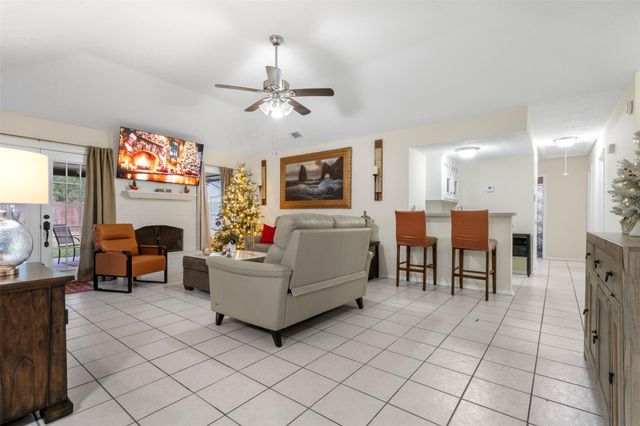 1114 Poppets Way, Crosby, TX 77532