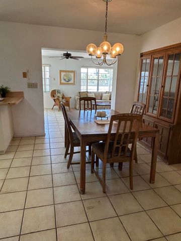 2890 Dolphin Circle, Palm Springs, FL 33406