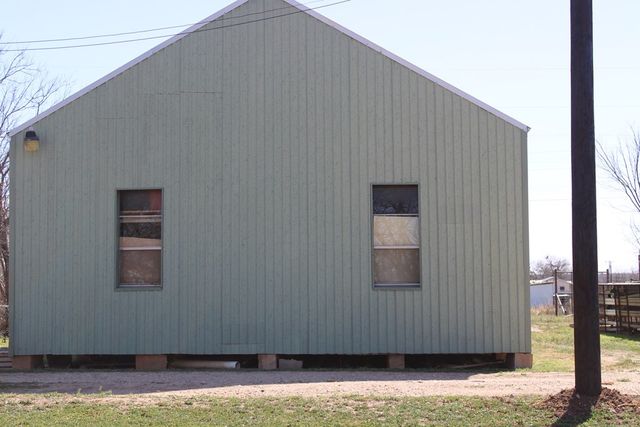 602 Sealy Street, Ballinger, TX 76821