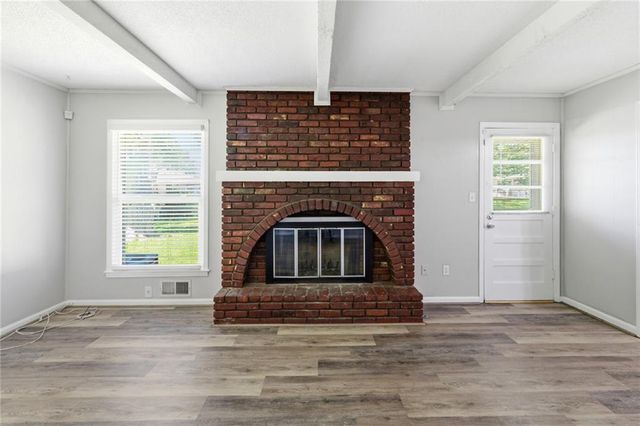 7408 E 127th Place, Grandview, MO 64030