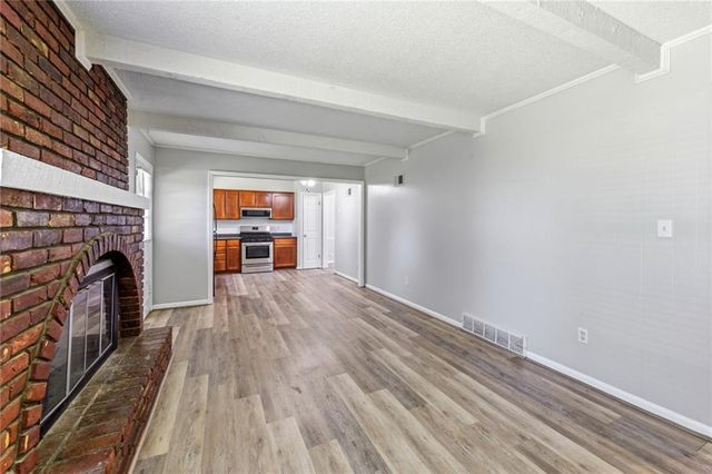 7408 E 127th Place, Grandview, MO 64030