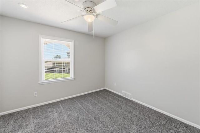 7408 E 127th Place, Grandview, MO 64030