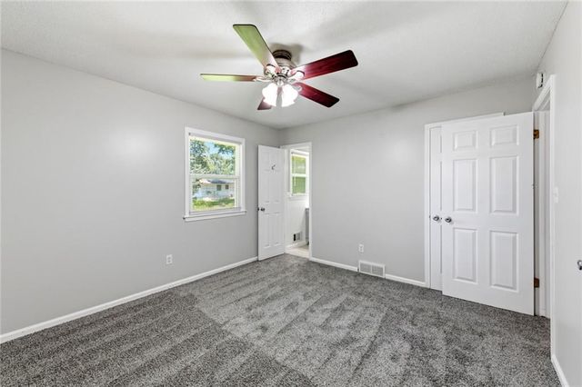 7408 E 127th Place, Grandview, MO 64030