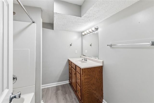 7408 E 127th Place, Grandview, MO 64030