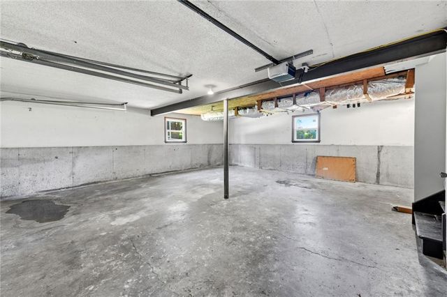7408 E 127th Place, Grandview, MO 64030