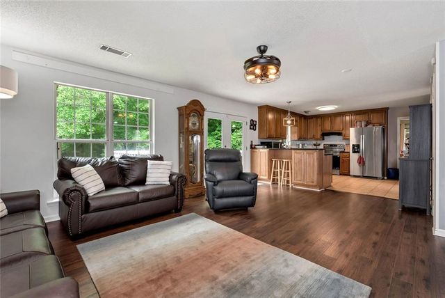 5720 Wade Whelchel Road, Murrayville, GA 30564