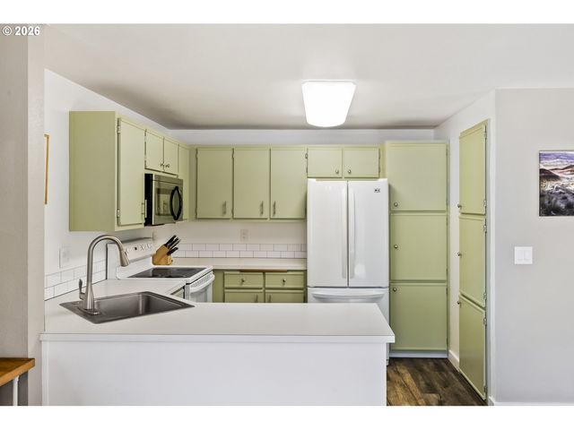 7332 Se Thiessen Rd, Milwaukie, OR 97267