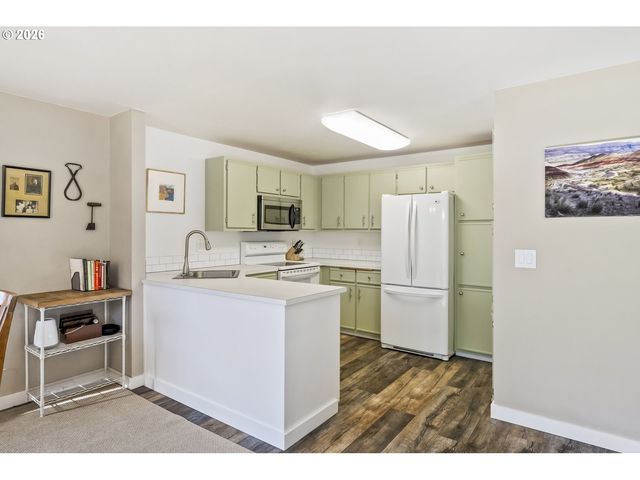 7332 Se Thiessen Rd, Milwaukie, OR 97267