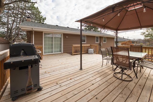 4141 Colorado Avenue N, Crystal, MN 55422