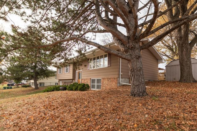 4141 Colorado Avenue N, Crystal, MN 55422