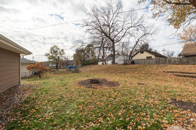 4141 Colorado Avenue N, Crystal, MN 55422
