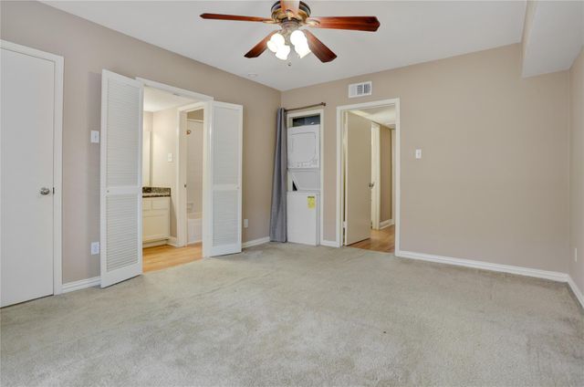 1807 Stoney Brook Drive 204, Houston, TX 77063