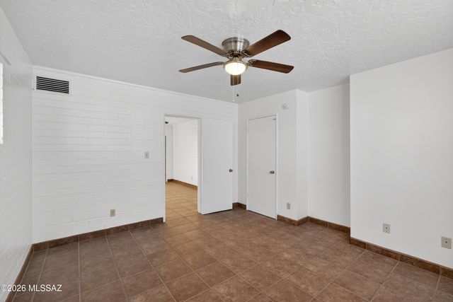 2835 E Proctor Vista, Tucson, AZ 85713