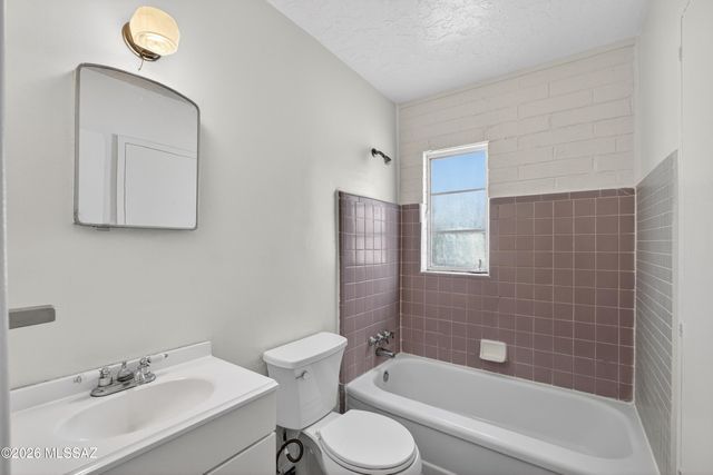 2835 E Proctor Vista, Tucson, AZ 85713