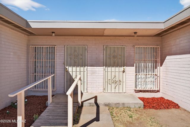 2835 E Proctor Vista, Tucson, AZ 85713