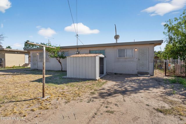 2835 E Proctor Vista, Tucson, AZ 85713