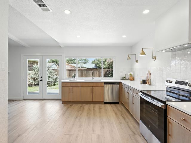 1013 Windy Meadow Drive, Plano, TX 75023