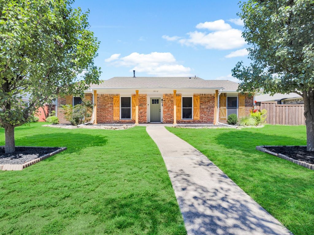 1013 Windy Meadow Drive, Plano, TX 75023
