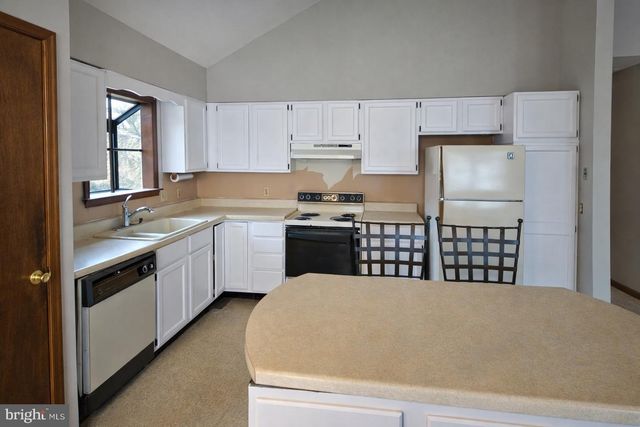 110 SANDYHOOK RD, Ocean Pines, MD 21811