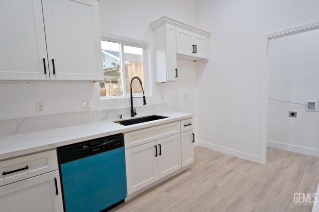 1213 Feliz Drive, Bakersfield, CA 93307