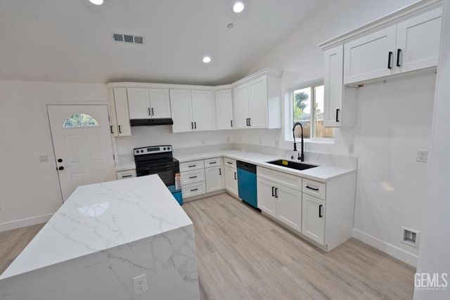 1213 Feliz Drive, Bakersfield, CA 93307