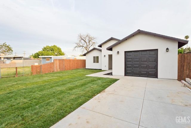1213 Feliz Drive, Bakersfield, CA 93307