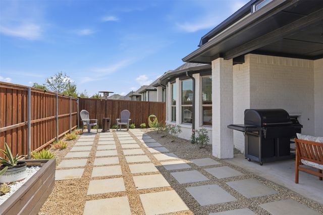 700 Colt Drive, Aubrey, TX 76227