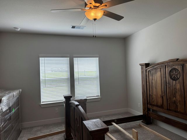 359 Twin Lakes Boulevard W, West Columbia, TX 77486