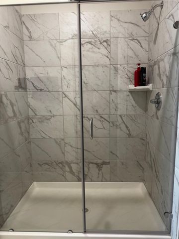 359 Twin Lakes Boulevard W, West Columbia, TX 77486