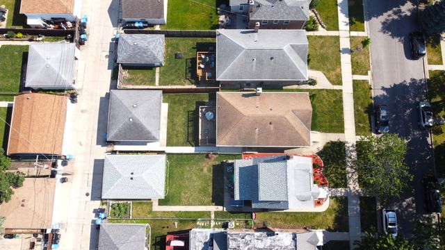 5045 N Melvina Avenue, Chicago, IL 60630