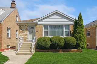 5045 N Melvina Avenue, Chicago, IL 60630